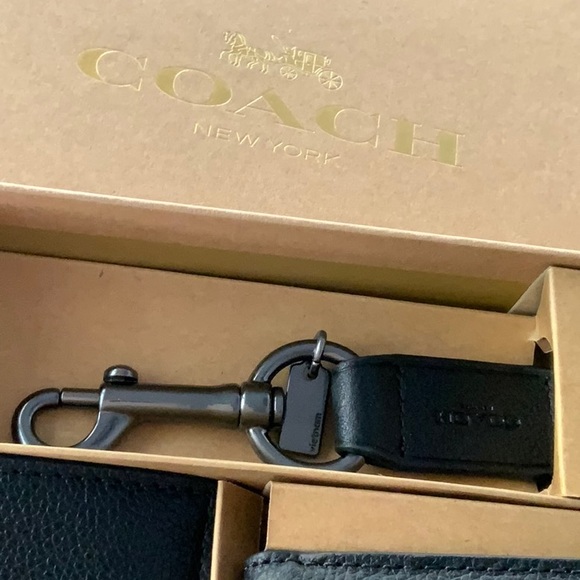 Coach Wallet ID Card Case and Key Fob Gift Set - Picture 6 of 9
